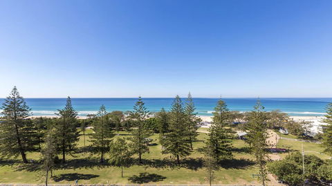South Pacific Plaza - Official - QLD Tourism 34