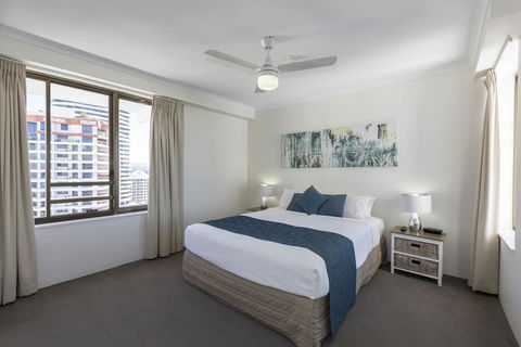 South Pacific Plaza - Official - QLD Tourism 10