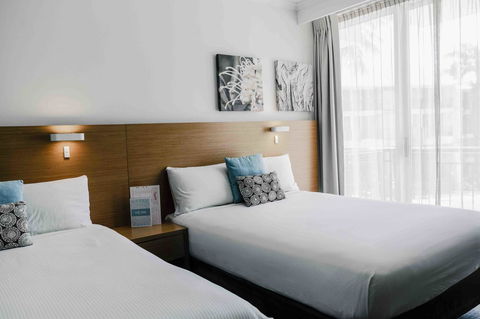 Novotel Cairns Oasis Resort - QLD Tourism 25