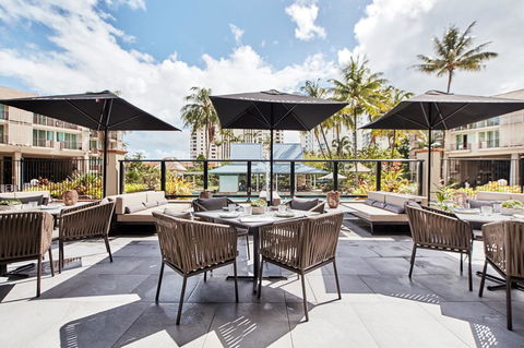 Novotel Cairns Oasis Resort - QLD Tourism 32