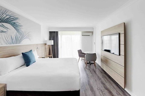 Novotel Cairns Oasis Resort - QLD Tourism 6