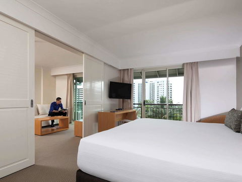 Novotel Cairns Oasis Resort - QLD Tourism 41