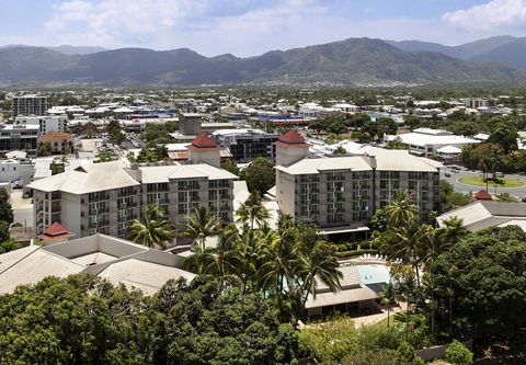 Novotel Cairns Oasis Resort - QLD Tourism 38