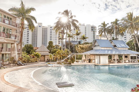 Novotel Cairns Oasis Resort - QLD Tourism 1