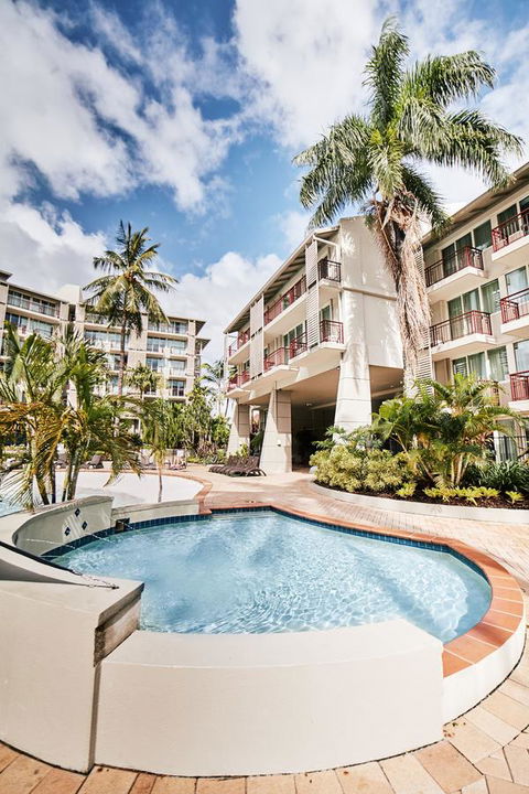 Novotel Cairns Oasis Resort - QLD Tourism 20