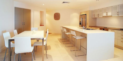 Coral Cove Apartments - QLD Tourism 24