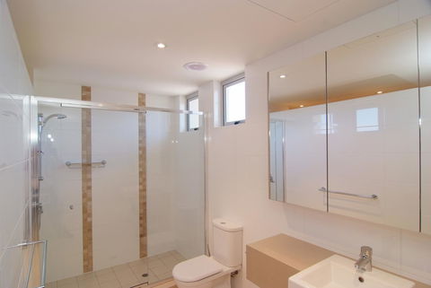 Coral Cove Apartments - QLD Tourism 12