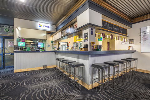 Nightcap At Atherton Hotel - Queensland Tourism 5