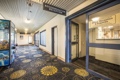 Nightcap At Atherton Hotel - Queensland Tourism 9