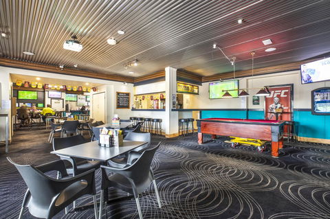 Nightcap At Atherton Hotel - Queensland Tourism 7
