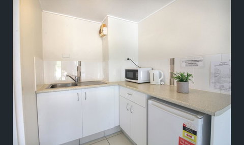 Bay Of Palms - Queensland Tourism 24