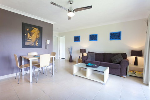 Bay Of Palms - Queensland Tourism 38