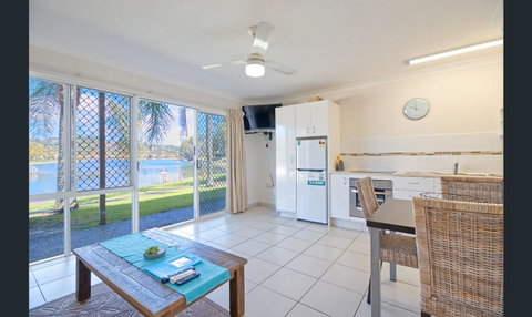Bay Of Palms - Queensland Tourism 4