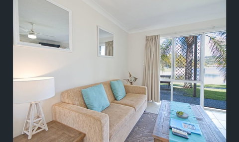 Bay Of Palms - Queensland Tourism 5