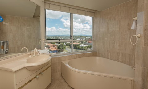 2nd Avenue Beachside Apartments - QLD Tourism 8