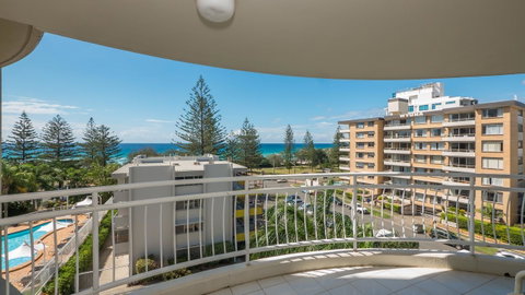 2nd Avenue Beachside Apartments - QLD Tourism 11