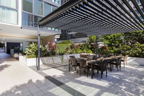 Oaks Brisbane On Charlotte Suites - QLD Tourism 9