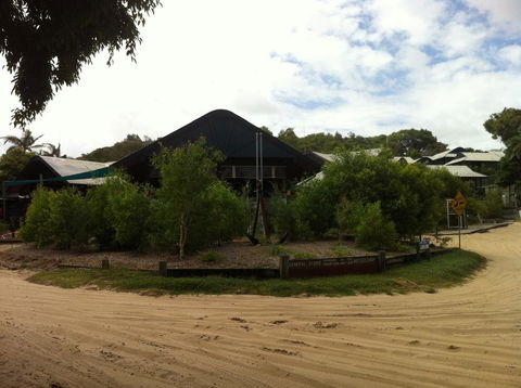 Fraser Island Retreat - QLD Tourism 7