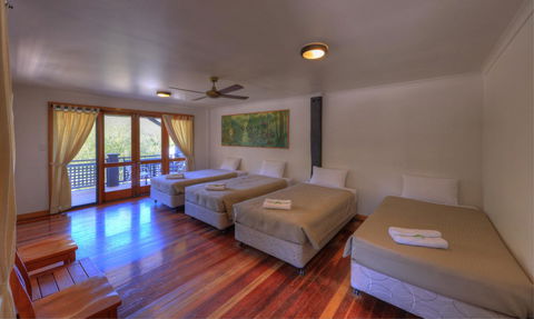 Fraser Island Retreat - QLD Tourism 13