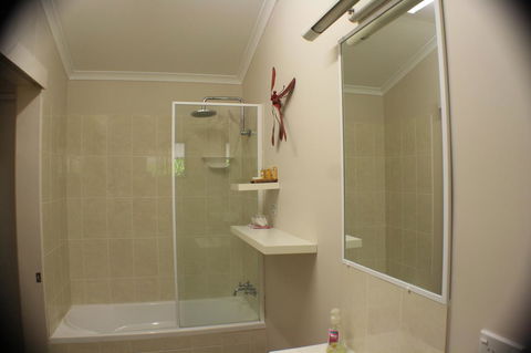 Boutique Bungalows - QLD Tourism 43