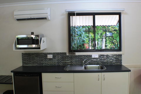 Boutique Bungalows - QLD Tourism 35