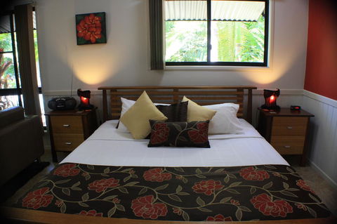 Boutique Bungalows - QLD Tourism 33
