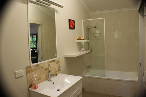 Boutique Bungalows - QLD Tourism 32