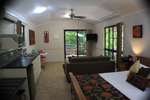 Boutique Bungalows - QLD Tourism 28