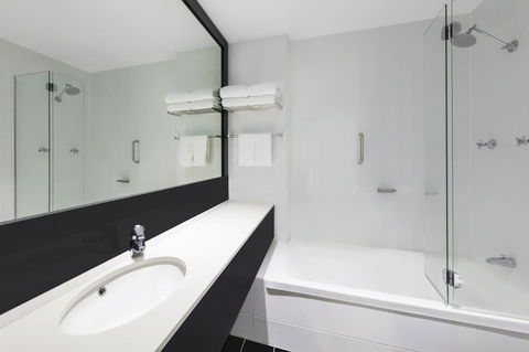 Vibe Hotel Gold Coast - QLD Tourism 13