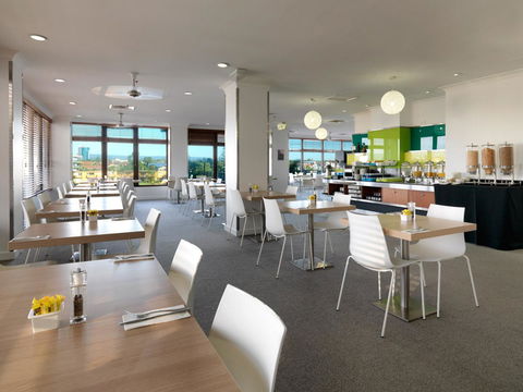 Vibe Hotel Gold Coast - QLD Tourism 34