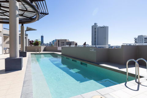 Gabba Central Apartments - QLD Tourism 4