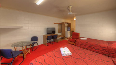 The Park Motel - QLD Tourism 31