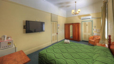 The Park Motel - QLD Tourism 23