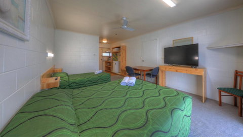 The Park Motel - QLD Tourism 27