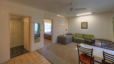 The Park Motel - QLD Tourism 25