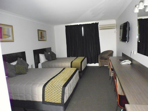 Burke & Wills Motor Inn - Queensland Tourism 24