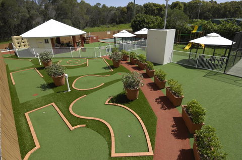 Fairways Golf & Beach Retreat Bribie Island - QLD Tourism 18