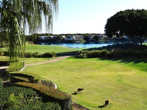 Waterfront Resort Villa With Buggy - QLD Tourism 3