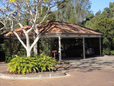 Waterfront Resort Villa With Buggy - QLD Tourism 29