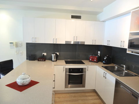 Waterfront Resort Villa With Buggy - QLD Tourism 7