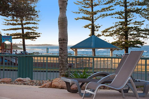 The Norfolks On Moffat Beach - QLD Tourism 5