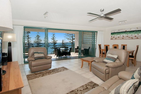 The Norfolks On Moffat Beach - QLD Tourism 29