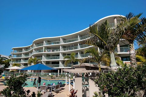 The Norfolks On Moffat Beach - QLD Tourism 38