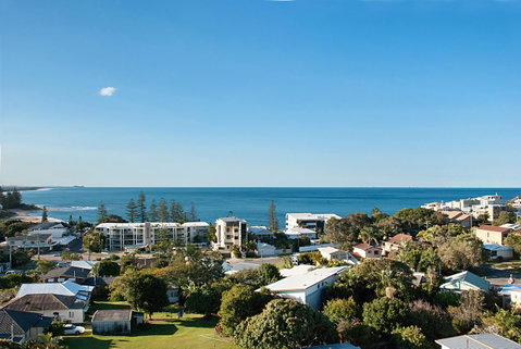 The Norfolks On Moffat Beach - QLD Tourism 6