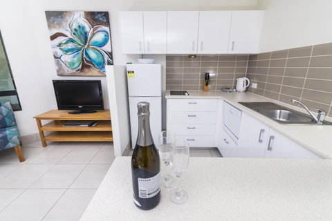 Beach Club Resort Mooloolaba - QLD Tourism 15