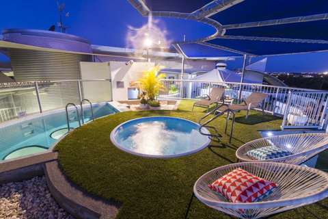 Beach Club Resort Mooloolaba - QLD Tourism 9