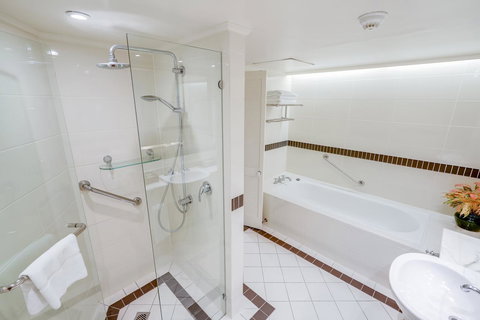 InterContinental Sanctuary Cove Resort, An IHG Hotel - QLD Tourism 2