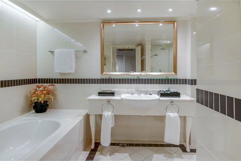 InterContinental Sanctuary Cove Resort, An IHG Hotel - QLD Tourism 5