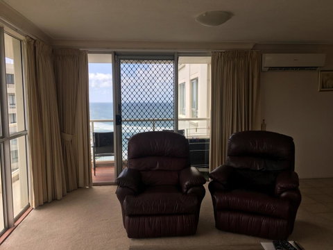 Burleigh Beach Tower - QLD Tourism 2