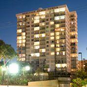 Burleigh Beach Tower - QLD Tourism 16